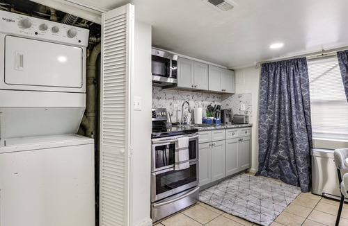 Greektown House | Walk to Patterson Park! Pet-Friendly Townhome