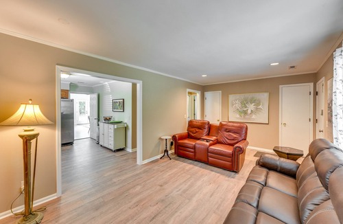 Bluffton Cottage | Walk to Restaurants: Bluffton Retreat w/Patio
