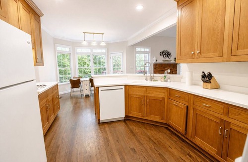 Athens House | Walk to Sanford, Relax in this spacious quiet home