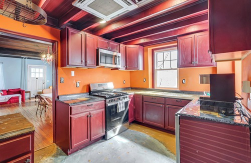 Ardmore House | Walk to Suburban Square! Ardmore Home w/Deck