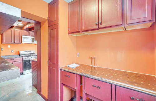 Ardmore House | Walk to Suburban Square! Ardmore Home w/Deck