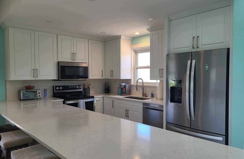 The Dunes House | Walk to the Beach. Just Renovated. Well Stocked! Serenity and Shelling Oasis.