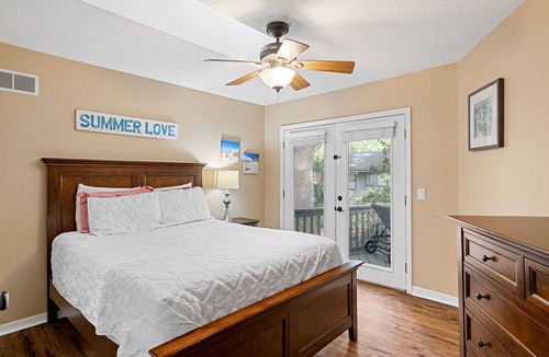 Heritage Woods House | Walk to the beach! SEA PINES 4 BED + LOFT - Private pool