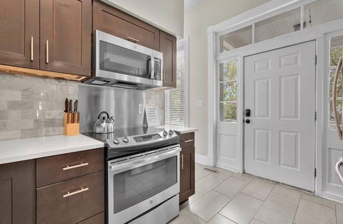 Dixon Park Apartment | Walkable location w/Private Parking in Victorian District by Lucky Savannah