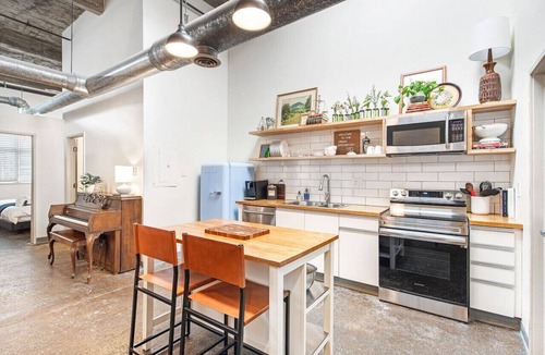 Old Fourth Ward Apartment | Walker's Paradise + Espresso Machine + King Bed
