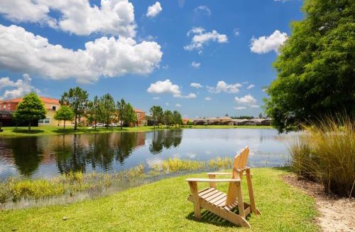 Kissimmee House | Walkin' on Sunshine - 5 bed pool home in Terra Verde Resort near Disney