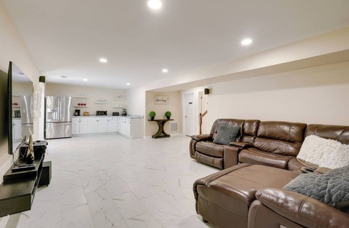 Golts Apartment | Walkout Studio in Townsend w/ Shared Pool Access