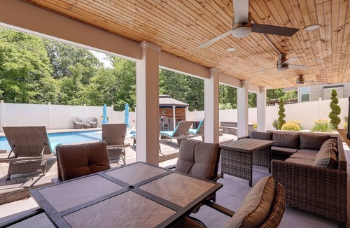 Golts Apartment | Walkout Studio in Townsend w/ Shared Pool Access