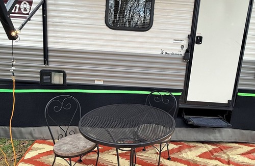 Dayton House | Warm and Cozy Deers Den RV Camper