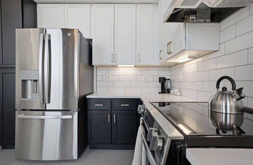 Judson Apartment | Warm and Inviting Abode