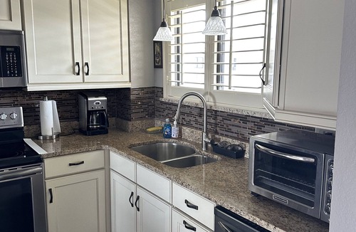 Winkler Condo | Warm Weather Hideaway