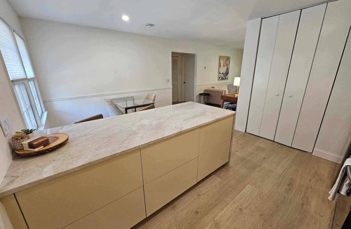 Rosewood Condo | Warm & Welcoming 2 Bedroom Condo