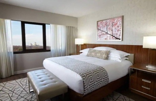 West End Resort | Washington DC | Couples DC Escape | Gym + Downtown Stay