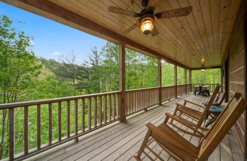 Sugar Grove House | Watauga River Retreat