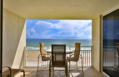 East Wind North Condo | Watch the Dolphins play in the Atlantic while the gentle waves roll in.