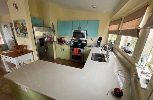 Bayview Apartment | Watch the sailboats and boats come and go from Casa Marina