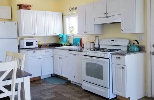 Mystic Island House | WATERFRONT - Perfect location for a getaway !