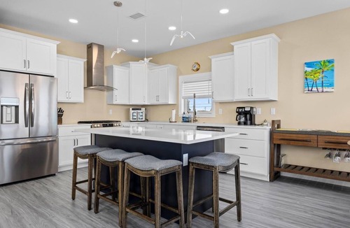 Mystic Island House | Waterfront! Newly Built 3br Casa Del Pescatore