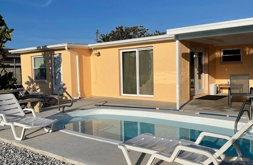 Flor-a-mar House | water front,pool,hot tub,fishing,close to beaches