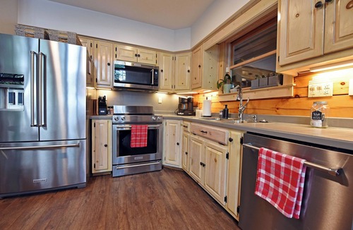 Blairsville Cabin | Water-Front Yr-Around, Cabin on Lake Nottely