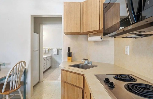 Little Torch Key Hotel | Water View 2-Queen Suite w/Beach Access, Pool & Kayaking Fun