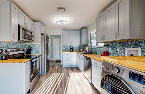 Indian Trails House | Water-view dog-friendly home with outdoor space & entertainment options
