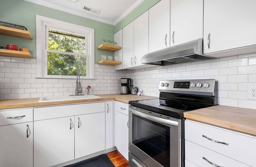Charleston Apartment | Water Views, Minutes to Downtown & Folly Beach!