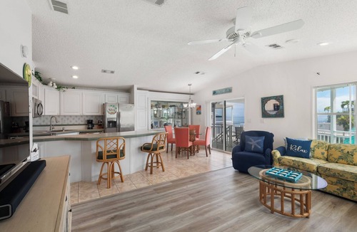 Cudjoe Key House | Waterfront 2BR/2BA | 35' Seawall for 32' Boat | Beautiful Sunrises on Cudjoe Key