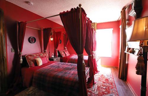 Lake Berkley House | Waterfront 6-Bedroom Wizarding Villa in Lake Berkley Near Universal Studio's Harry Potter