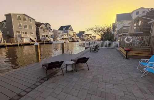 Ortley Beach House | Waterfront Bayside 3 bed 2 bath Seaside Heights/Ortley -Dock & Fenced Patio
