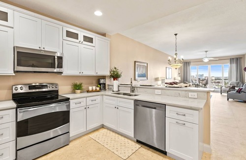Clearwater Beach Condo | Waterfront Breeze Condo | Pool | Water views