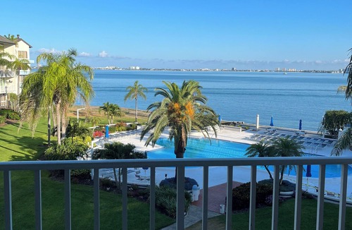 Bayway Isles Condo | Waterfront condo with stunning views on Boca Ciega Bay - Isla Key - Updated