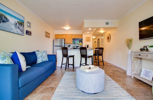 Rocky Point Condo | Waterfront condo with sunset views of Tampa Bay.