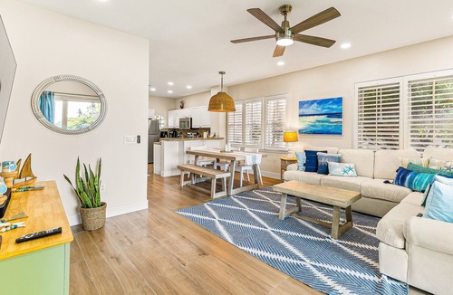 Marathon House | Waterfront, dog-friendly home with beautiful canal view & 2 shaded porches