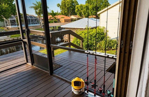 Placid Lakes House | Waterfront Escape | Dock, Deck, Kayaks, Pool Table