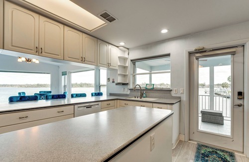 Crystal Shores House | Waterfront Gem: Crystal River Family Home