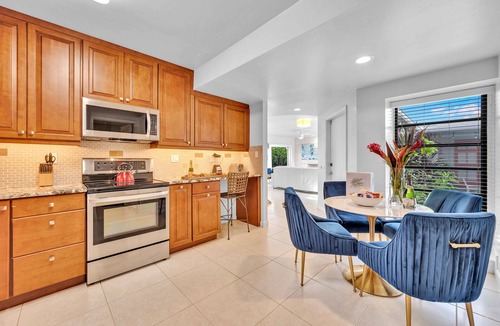 Coral Ridge House | Waterfront | Heated pool | Dock Access | Your Own Resort | SaltAire Key | RESlDENCES
