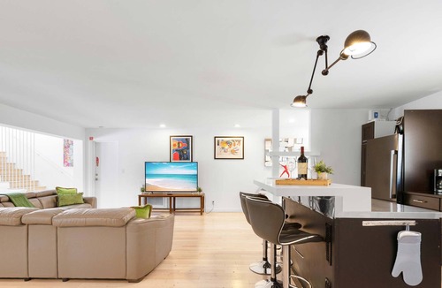Lighthouse Point House | Waterfront Home with 5BR-4BTH & Pool
