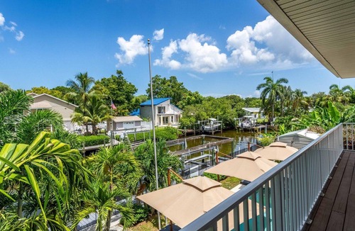 Palmetto House | Waterfront home, boat dock, ocean access, HOT TUB
