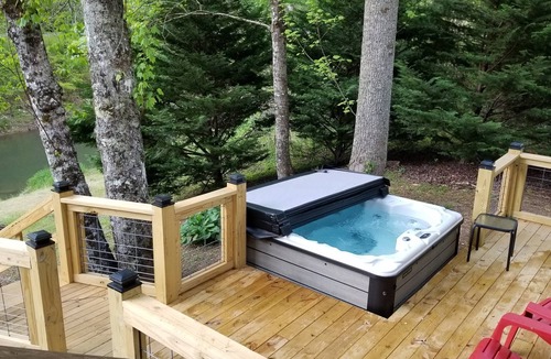 Bryson City House | Waterfront Home, Hot Tub, Gas Fireplace, Fire Pit, WiFi, Family & Dog-Friendly
