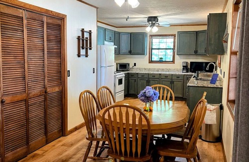 Cedar Bluff House | Waterfront Home Sleeps Five ~ Two Kayaks and Private Pier