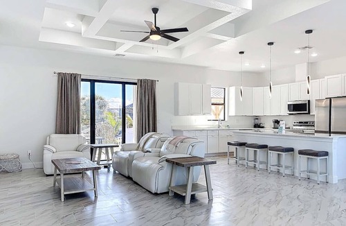 South Gulf Cove House | Waterfront Home 3BR 2BA BBQ Grill Sleep 10