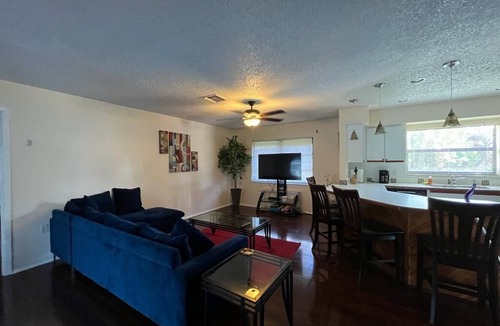 Regency Park House | Waterfront Home With Pool