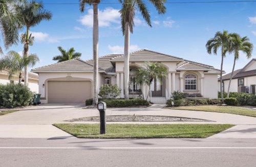 Marco Island House | Waterfront home with views, pool and walk to beach