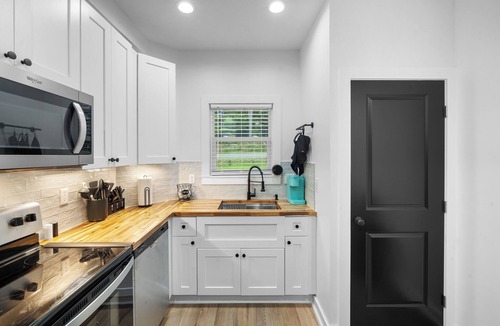 Southmont House | Waterfront House with Kayaks, Firepit, & Disc Golf