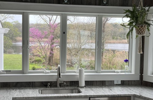 Fort Howard House | Waterfront house with panoramic views from every room.
