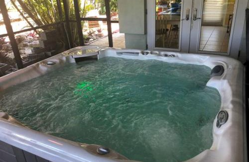 Englewood South House | Waterfront! JACuZZI and Beach FUN nearby! EZ shops