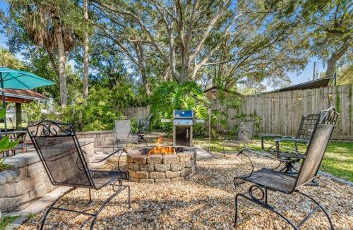 Ormond Beach House | WATERFRONT Kayakers Dream nature lover cottage