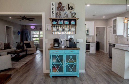 Winter Haven House | Waterfront Lakehouse, Private Dock, Tiki Bar, Playground, Near Legoland | Lake Idylwild Delight