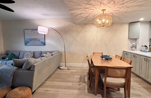 Longbeach Village Condo | Waterfront Longboat Key Retreat With Dream Views